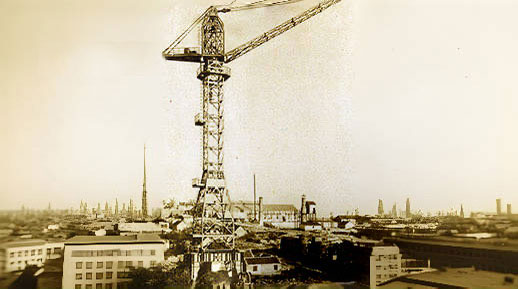 第一台塔式工程机械